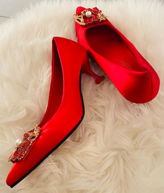 Women Rhinestone Decor Point Toe Pyramid Heeled Pumps
