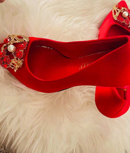 Women Rhinestone Decor Point Toe Pyramid Heeled Pumps